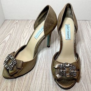 Betsy Johnson SB Glam gold dressy sandals